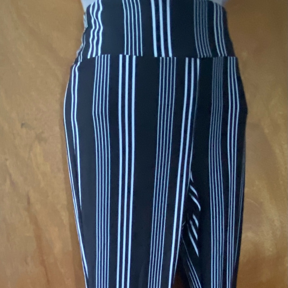 Black and White leggings